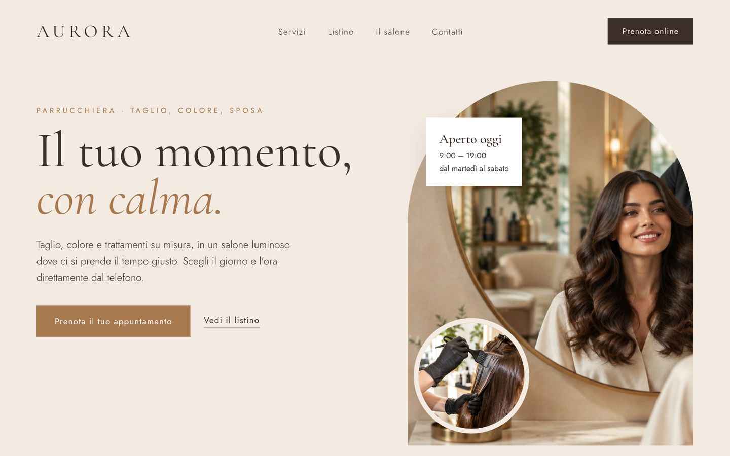 Il sito nuovo dello stesso salone: colori caldi, foto della cliente allo specchio e prenotazione online